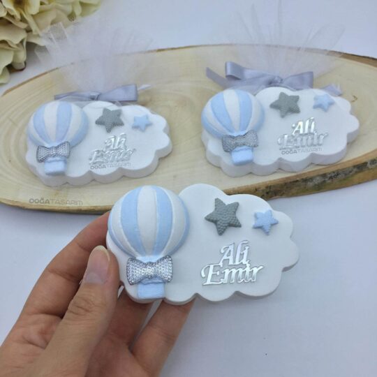 Mavi Uçan Balonlu Kokulu Taş Magnet Hediyelik